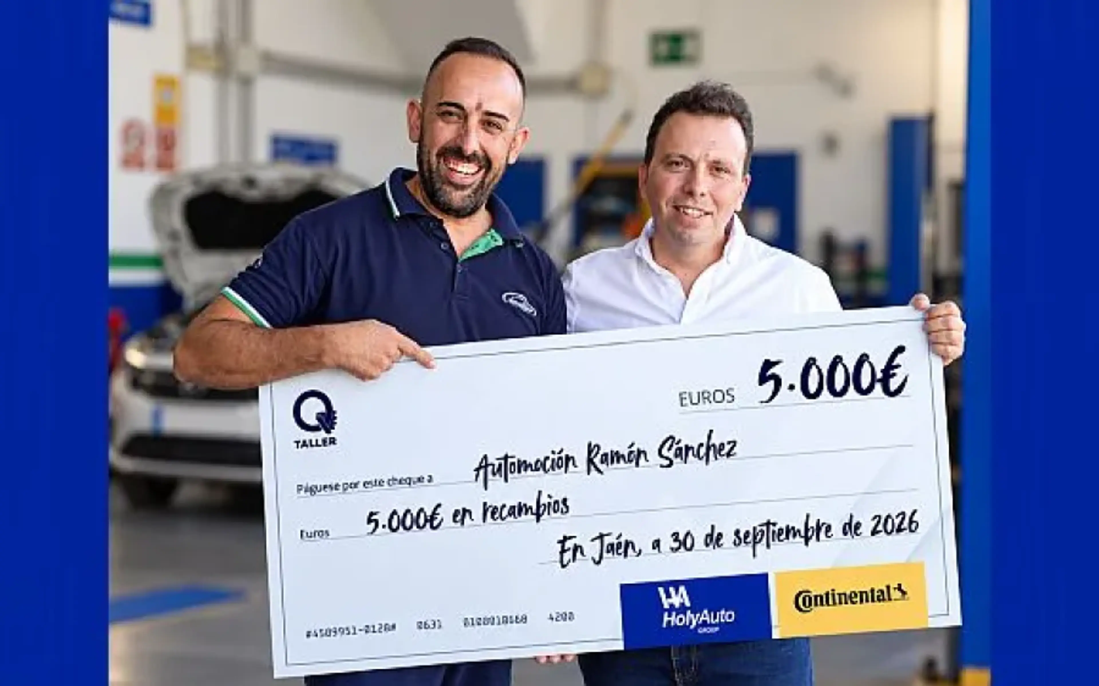 Entrega del premio de la campaña Eclipse de HolyAuto y Continental a Ramón Sánchez, de Automoción Ramón Sánchez